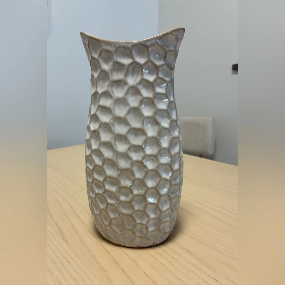 NWT White Owl Ceramic Vase - Picture 4 of 6